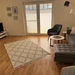 Mit Eigenem Zugang In Mitte-nord Apartment